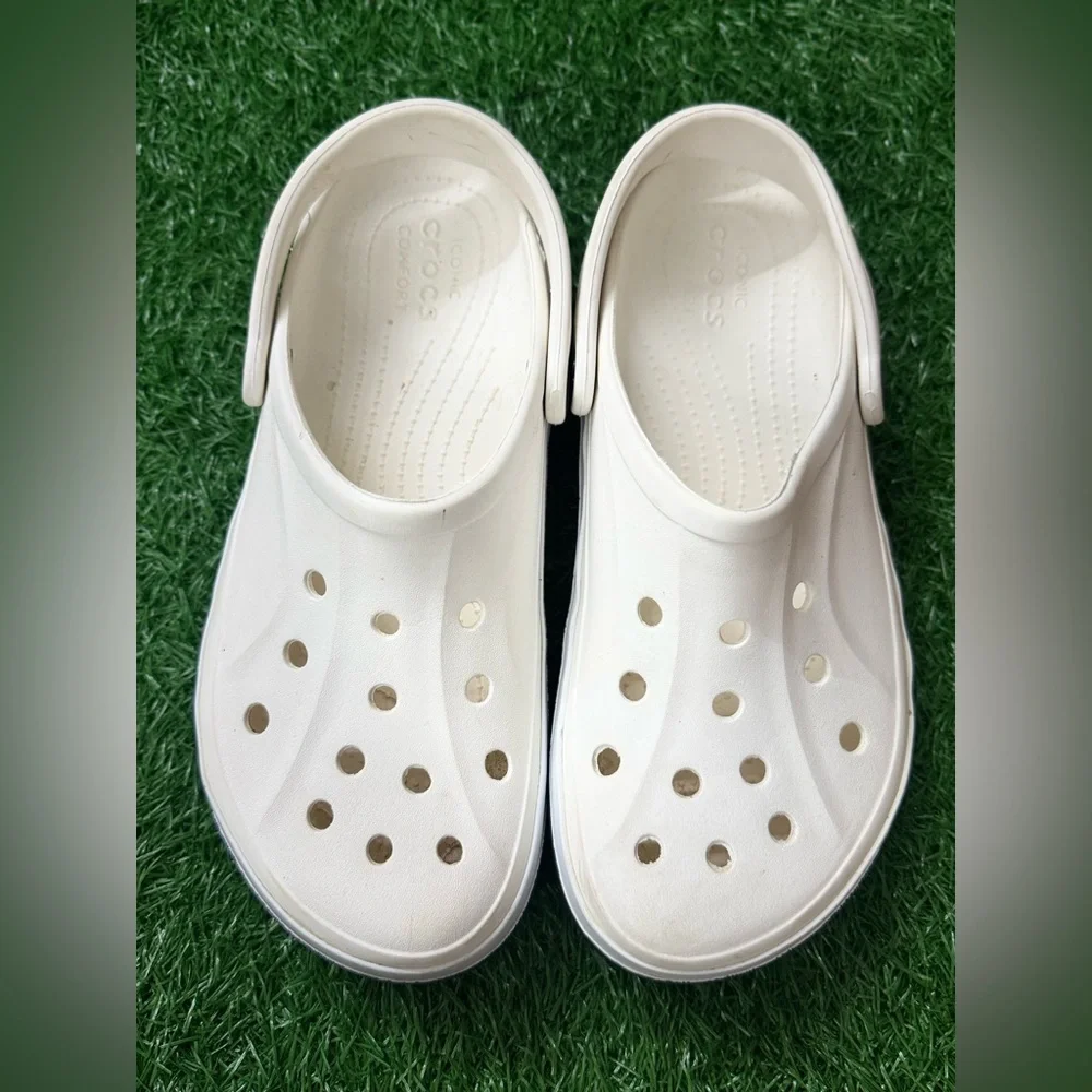 Crocs‎ Unisex White Clogs Size M-9 W-11